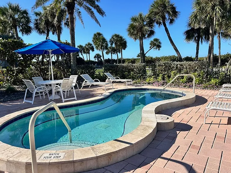 1095 Gulf Of Mexico Dr #104 — Photo 28