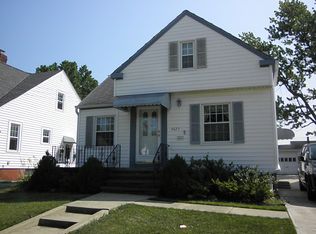 4625 Archmere Ave, Cleveland, OH 44109