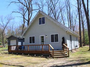 137 Winding Dr, Houghton Lake, MI