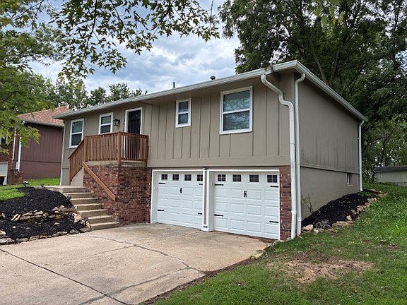 2nd image of 2520 NW Oxford Dr