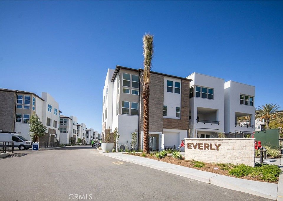 1st image of 2739 Everly Dr