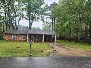 1307 Montreat Dr, Athens, AL 35611