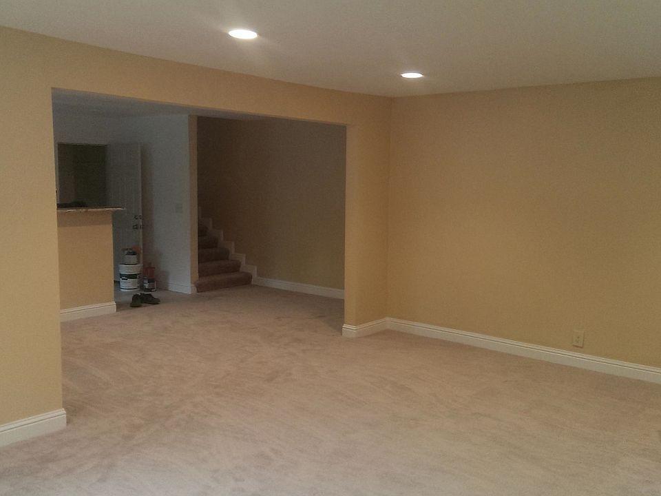 2nd image of 1482 Grove Way