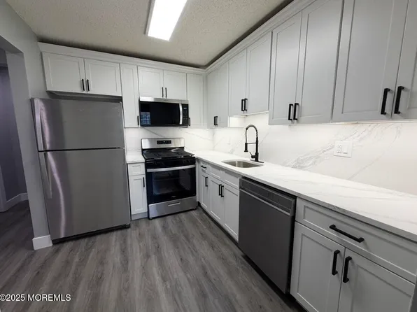 108 Violet Lane, Jackson, NJ 08527