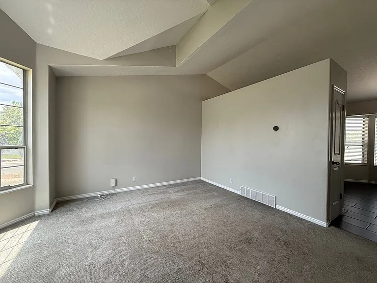 979 E Blue Heron Cir — Photo 6