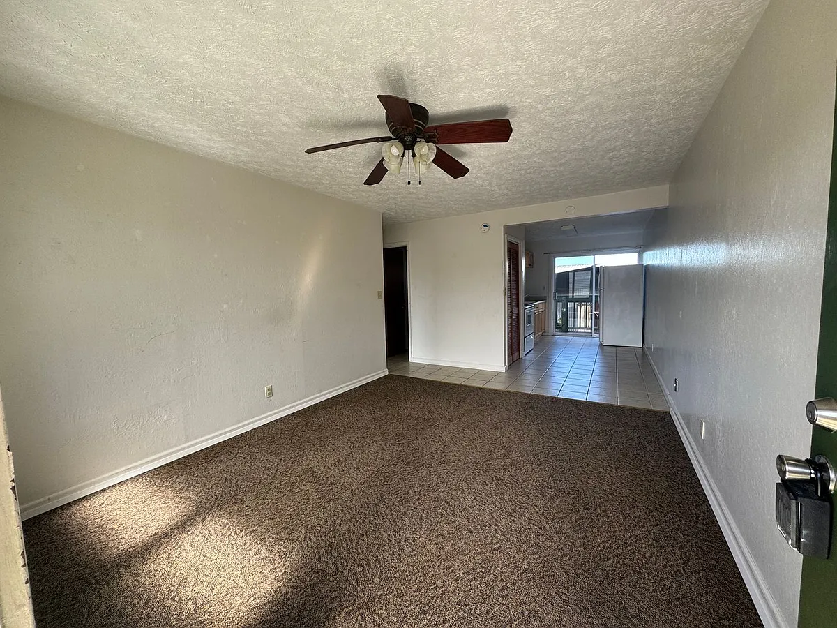 Building Photo - 464 Kalanikoa St #204