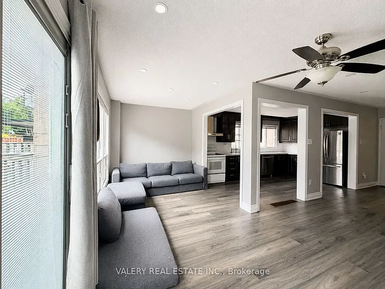 12 Letty Ave — Photo 4