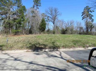 Fenton Dr, Longview, TX 75604