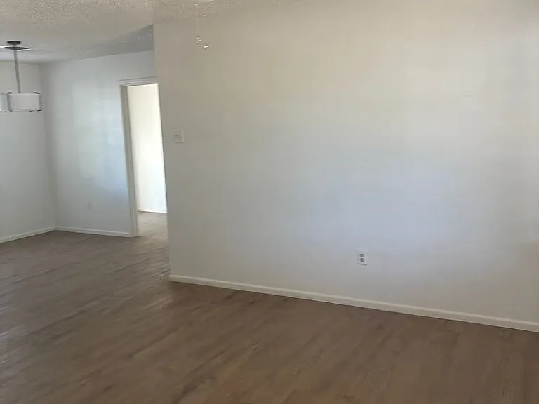6027 Orlando Ave — Photo 3