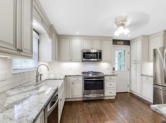 4th image of 11 Garret Pl