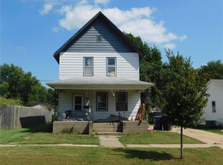 104 Walnut St, Tipton, IA 52772