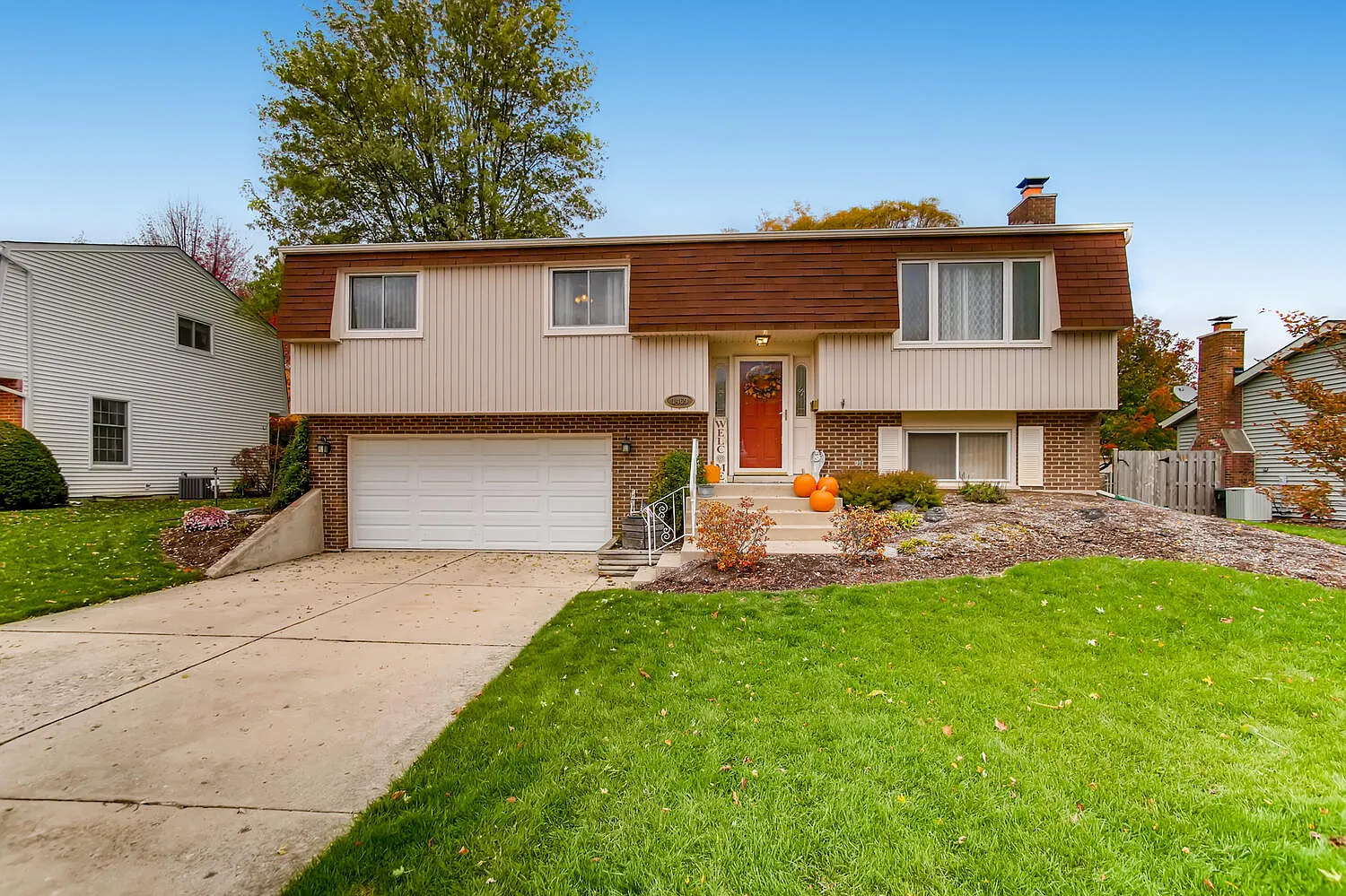 1469 Buena Vista Dr photo 1