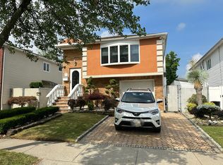 34 McArthur Ave, Staten Island, NY 10312