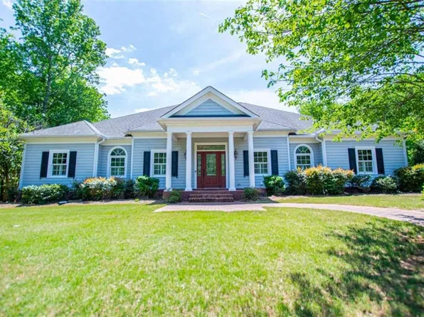 133 Stonegate Trl, Carrollton, GA 30116