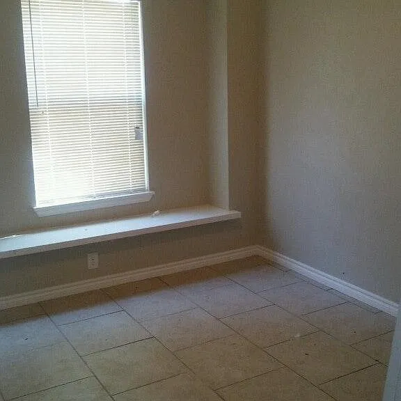 3215 Fort Bend Dr — Photo 4