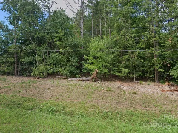 1427 Crestview Dr, Shelby, NC 28150