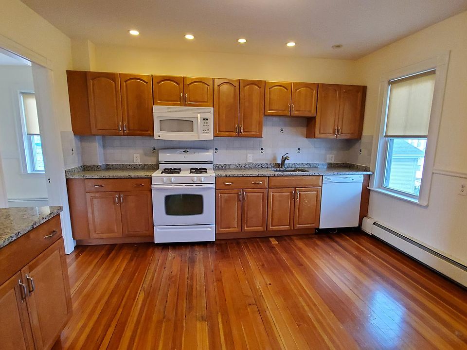 1st image of 165 Belmont St