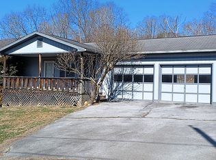 181 Scenic Dr, Peterstown, WV 24963
