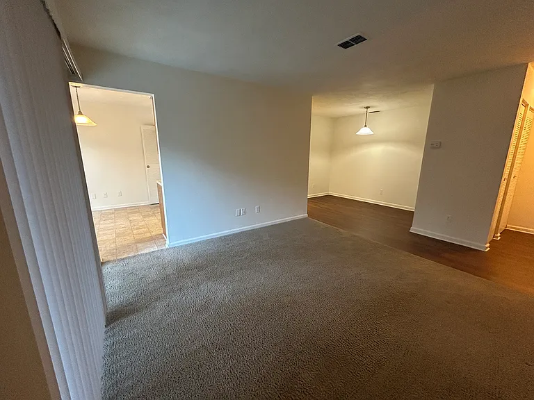 Princeton Circle West Apartments — Photo 34