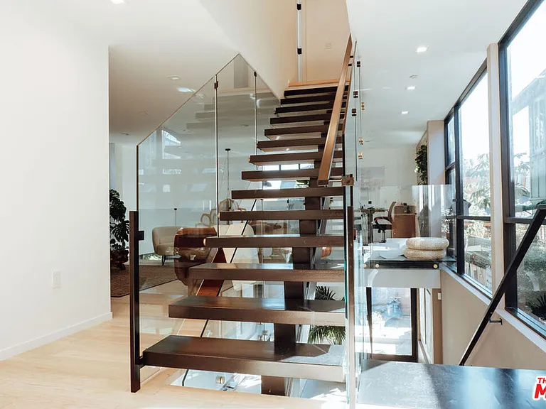 115 Park Pl — Photo 9