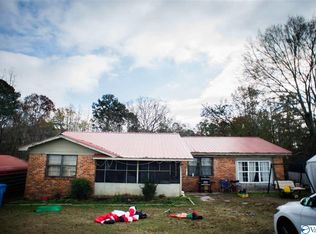 1600 Woodview Dr SW, Hartselle, AL 35640