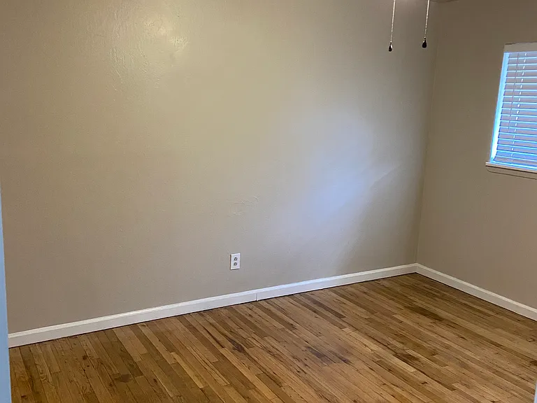 769 Ainsley Ave — Photo 7