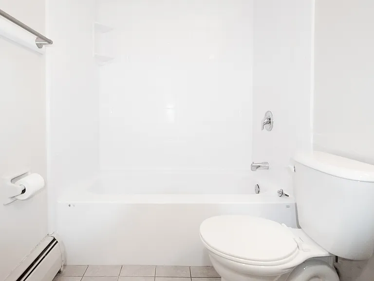 333 Edison Ave #201 — Photo 18