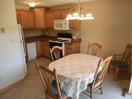 2nd image of 1631 W Edgerton Ave #1112