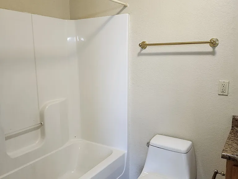114 S Duncan St #6 — Photo 9
