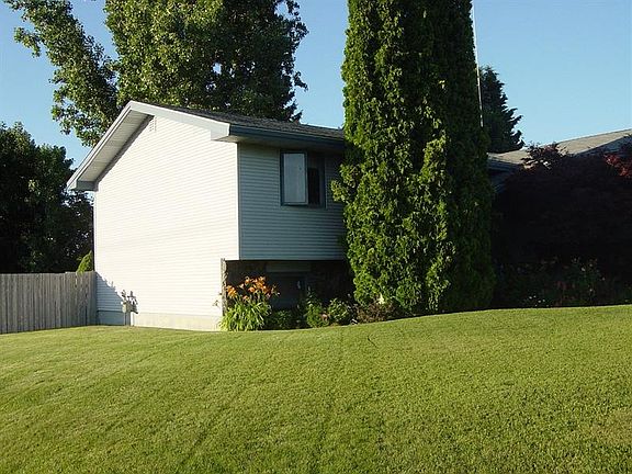 4th image of 13905 E Desmet Ave