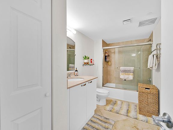 3rd image of 2101 Brickell Ave APT 1710