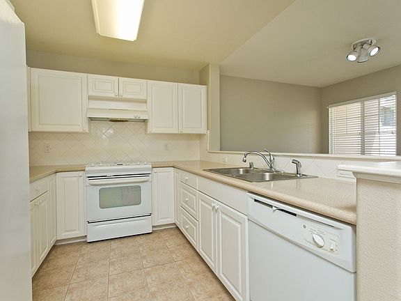 3rd image of 91-2073 Kaioli St APT 801