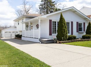 5709 Washington St, Downers Grove, IL 60516