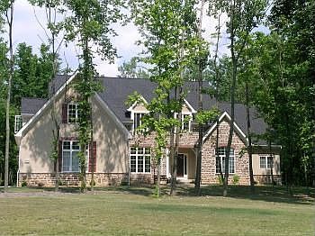 1st image of 16685 Raintree Dr