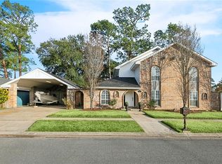 2021 Gallo Dr, Chalmette, LA 70043