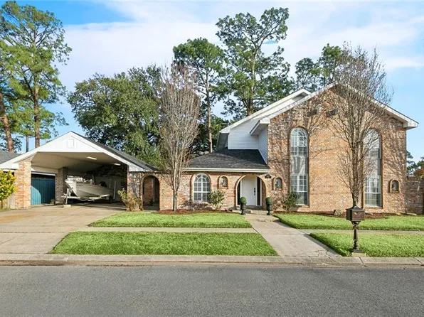 2021 Gallo Dr, Chalmette, LA 70043