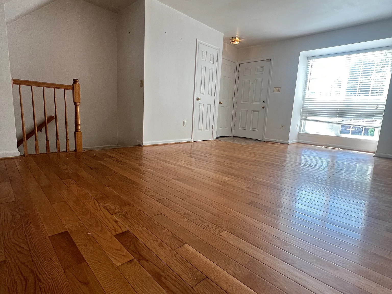 8545 Towne Manor Ct — Photo 3