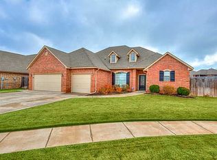 19508 Brookshire Ct, Edmond, OK 73012
