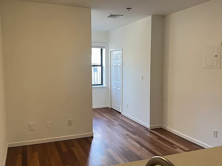 44 W 14th St #6A — Photo 2