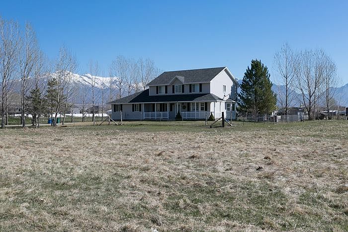 1st image of 1386 N 2300th St W