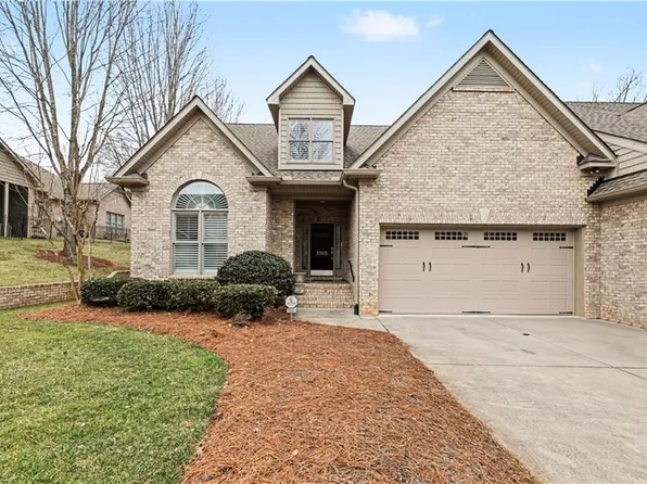5505 Seven Gates Dr, Greensboro, NC 27410