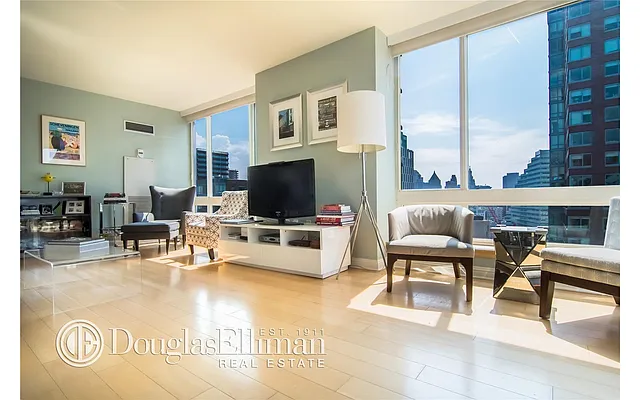 Rented by Douglas Elliman | media 4