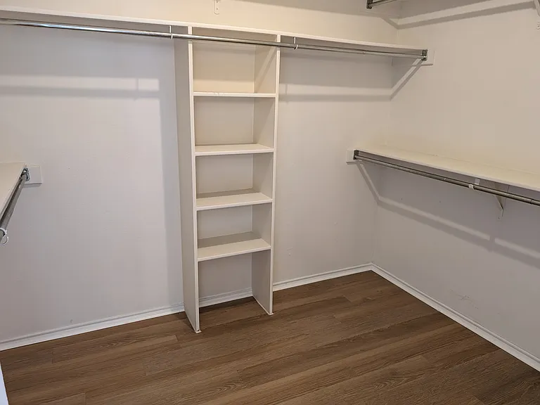 5232 Goodman Dr — Photo 19