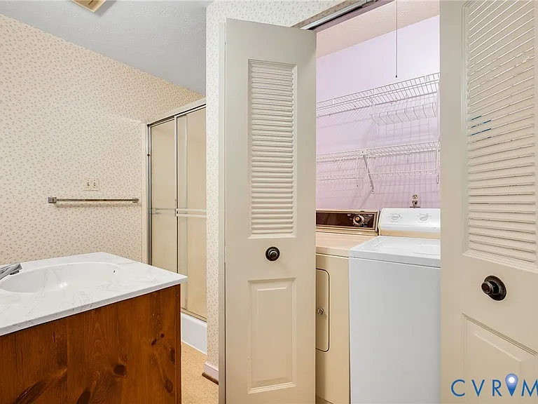 7432 Shire Pkwy — Photo 9