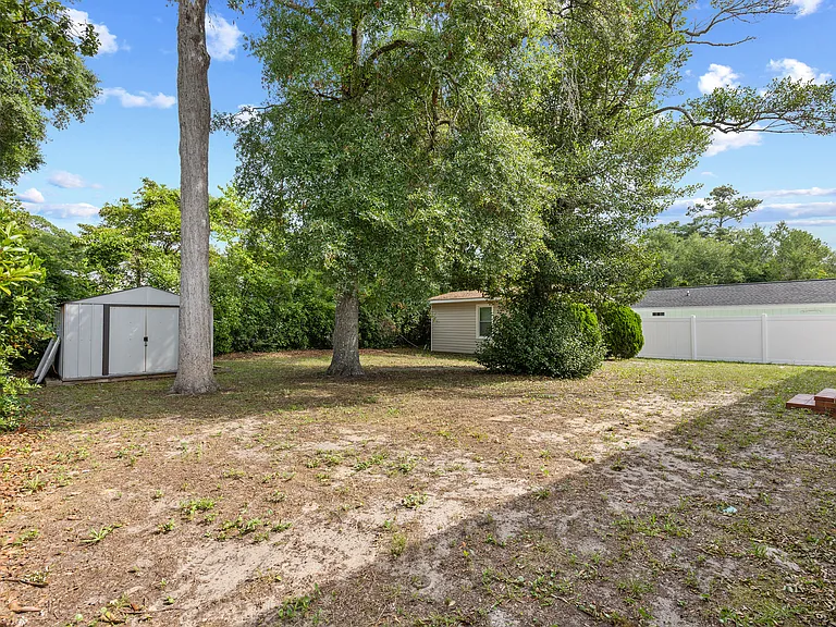 807 Bellamy Rd — Photo 37