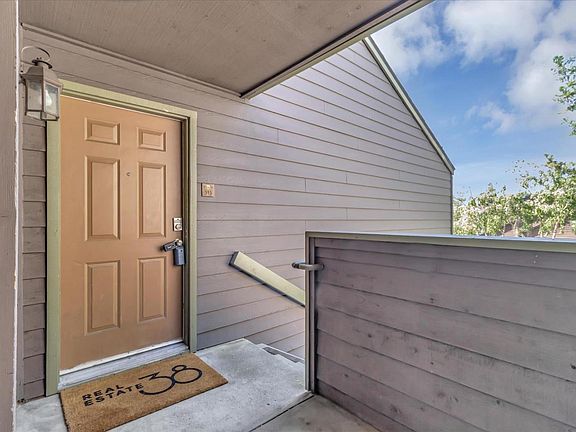 4th image of 915 Catkin Ct
