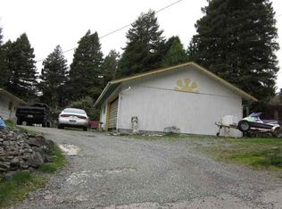 100 Debacker Rd, Klamath, CA 95548