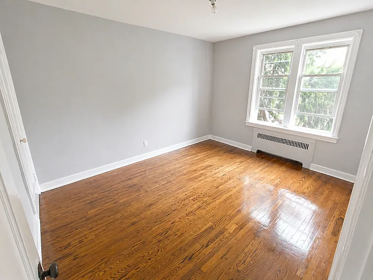 129 Schofield St #7A — Photo 3