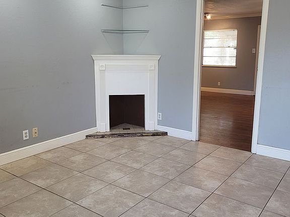 3rd image of 5711 Prentiss Dr
