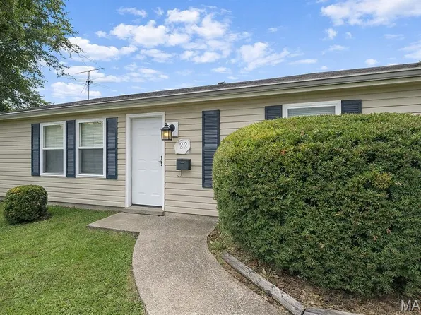 122 Lazarcheff Dr, Cahokia, IL 62206